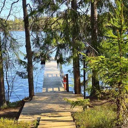 샬레 Quiet Lakeside Forest Escape
