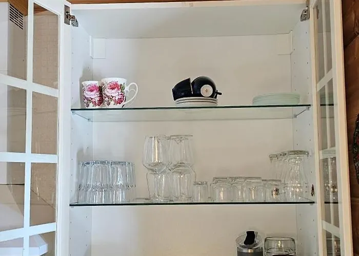 Quiet Lakeside Forest Escape 샬레 *