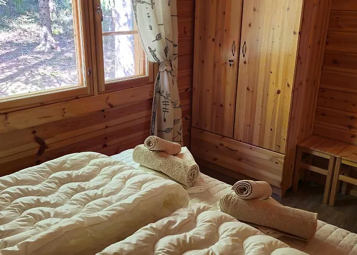 샬레 Quiet Lakeside Forest Escape *