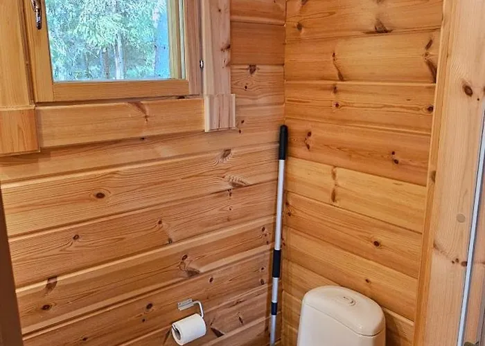 Quiet Lakeside Forest Escape 샬레 *