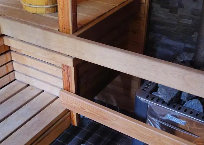 Quiet Lakeside Forest Escape *